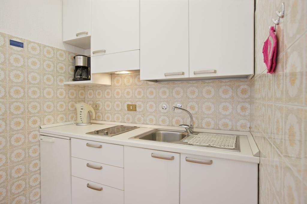 Casa Augusta Appartement Maccagno Buitenkant foto