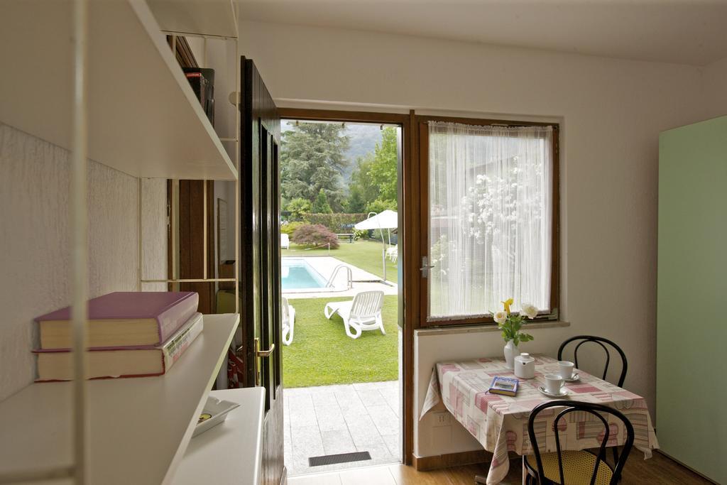 Casa Augusta Appartement Maccagno Buitenkant foto