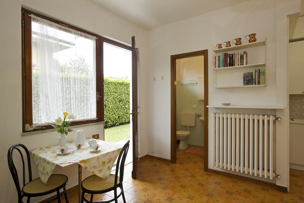 Casa Augusta Appartement Maccagno Buitenkant foto