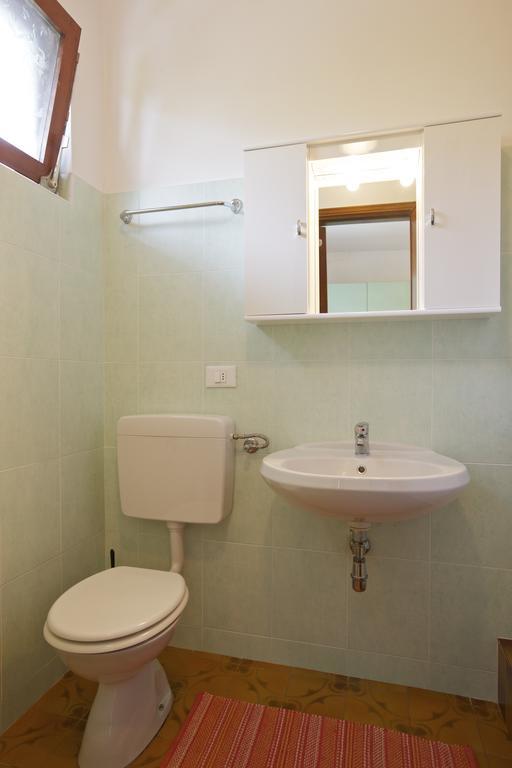 Casa Augusta Appartement Maccagno Buitenkant foto