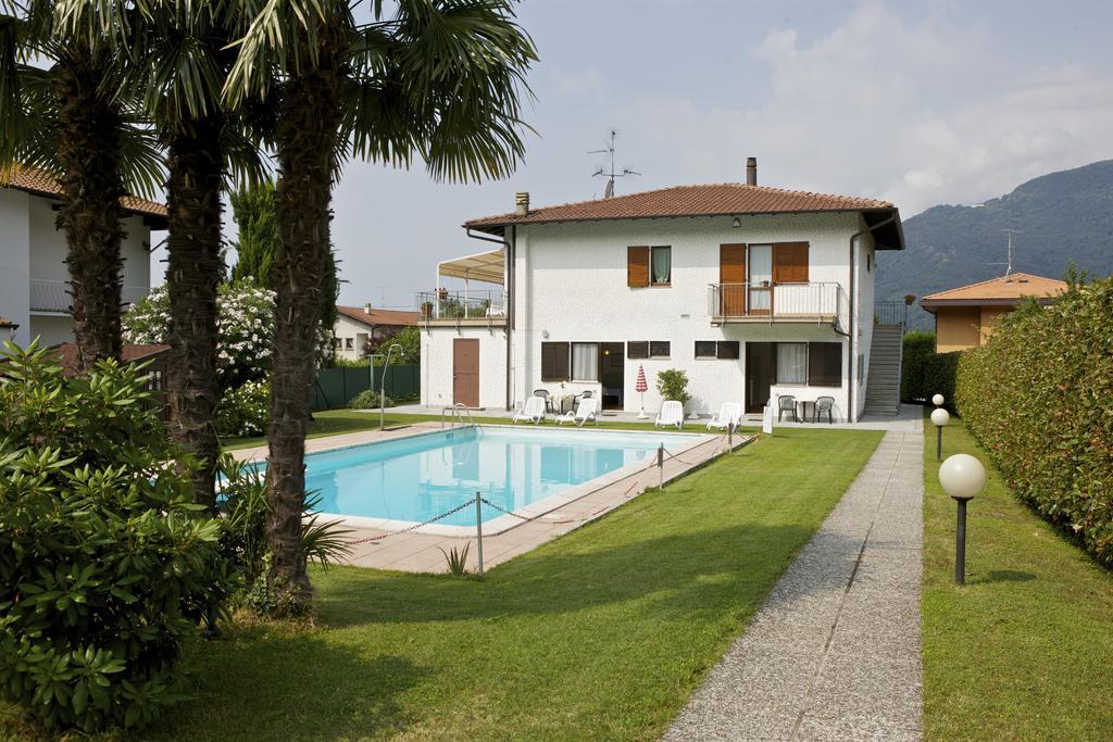 Casa Augusta Appartement Maccagno Buitenkant foto
